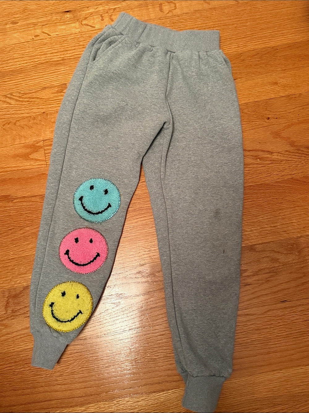 Lola and the boys Kids Gray Sweatpants with Colorful Smiley Patches size 10